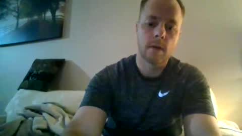 yourlove8523 online show from May 1, 5:21 am