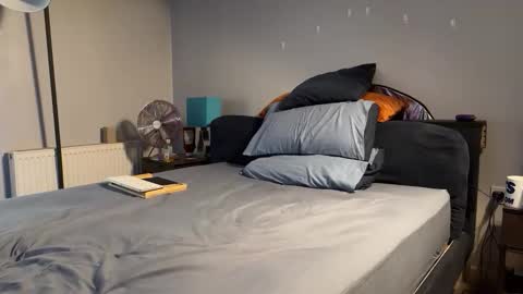 newcastle72 online show from April 1, 1:13 pm