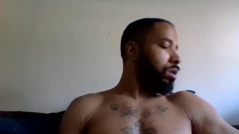 Snapshot of yoursexydaddy79 chatting on February 5, 5:21 pm mother fucker online show from February 5, 5:21 pm