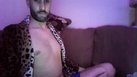 yourslavboy online show from April 23, 4:50 am