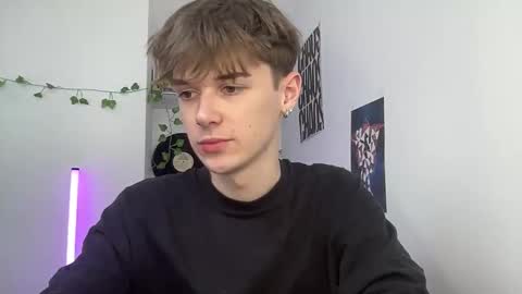 yoursweetyguy online show from April 21, 2:34 pm