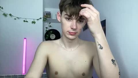 yoursweetyguy online show from May 27, 4:59 pm