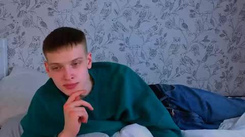 yrshela online show from April 12, 10:32 pm