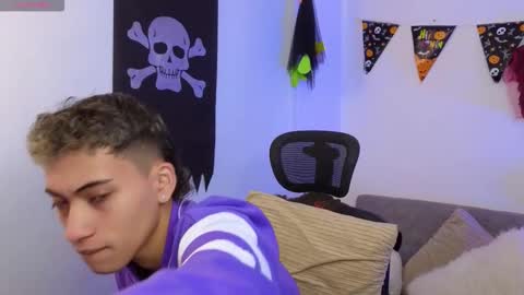 yulian_vasquez online show from October 20, 12:20 pm