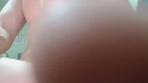 Snapshot of yummyalexxx chatting on February 5, 5:32 pm Alex online show from February 5, 5:32 pm