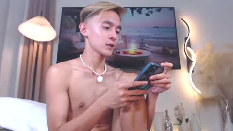 Snapshot of yummyjustine07 chatting on December 15, 6:59 pm Justine online show from December 15, 6:59 pm