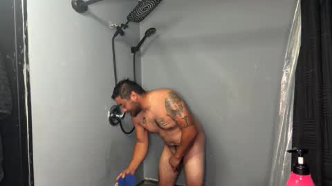 YungJefe online show from March 27, 9:10 am