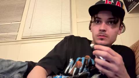 yungstudbev online show from April 8, 3:07 am