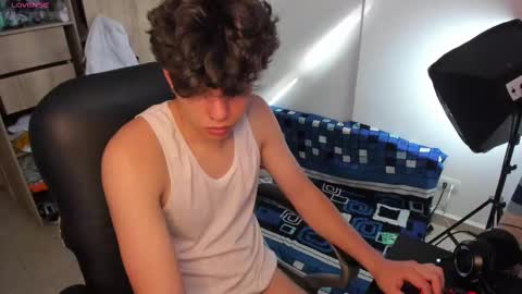 Snapshot of yurii_moody chatting on September 26, 8:28 pm yurii_moody online show from September 26, 8:28 pm