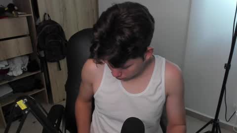 Snapshot of yurii_moody chatting on January 30, 2:38 am yurii_moody online show from January 30, 2:38 am
