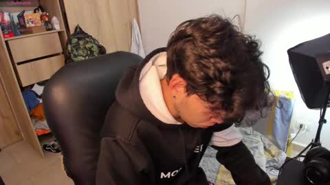 Snapshot of yurii_moody chatting on October 8, 6:34 pm yurii_moody online show from October 8, 6:34 pm