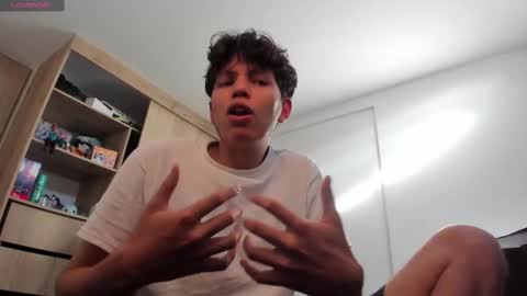 Snapshot of yurii_moody chatting on September 15, 9:38 pm yurii_moody online show from September 15, 9:38 pm