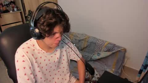 yurii_moody online show from November 18, 8:34 pm