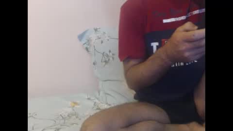 Snapshot of yvesstorm5 chatting on October 10, 3:17 pm yvesstorm5 online show from October 10, 3:17 pm