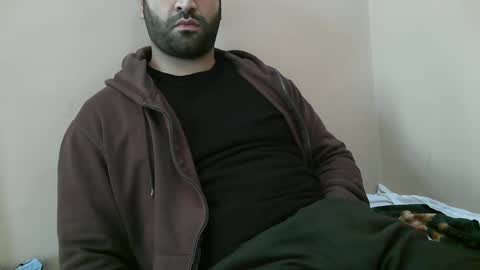 Snapshot of yxxtxxdentyk chatting on December 4, 5:49 am Bi BearXXX online show from December 4, 5:49 am