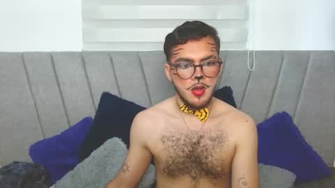 Snapshot of zac_golden chatting on October 27, 2:14 am Zack  online show from October 27, 2:14 am