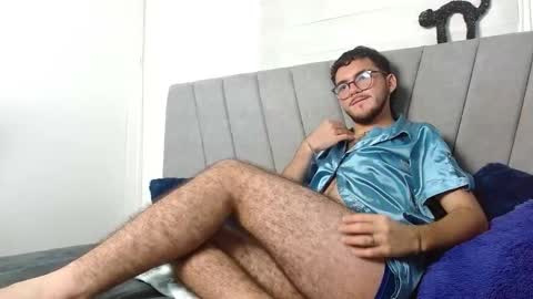 Snapshot of zac_golden chatting on October 10, 5:34 am Zack  online show from October 10, 5:34 am