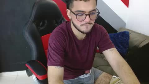 Zack  online show from December 19, 12:40 am