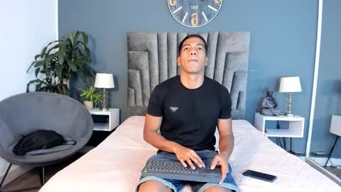 zac online show from November 2, 3:11 am