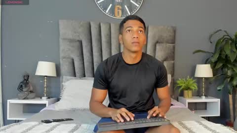 zac online show from September 17, 12:06 pm