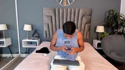 zac online show from November 3, 3:32 am