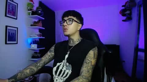 zac_muller1 online show from January 9, 10:20 am