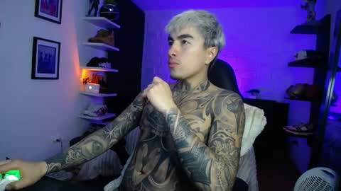 zac_muller1 online show from June 28, 5:13 am