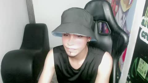 Snapshot of zacariass_ chatting on December 29, 2:06 am ZACARIAS online show from December 29, 2:06 am