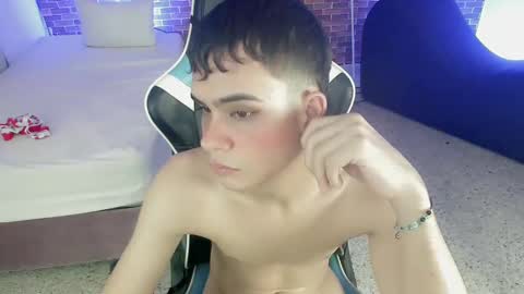 Snapshot of zacariass_ chatting on September 14, 5:31 am ZACARIAS online show from September 14, 5:31 am