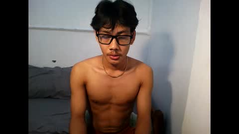 zack212003 online show from November 2, 4:39 am