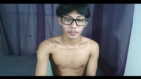 zack212003 online show from November 11, 3:17 pm