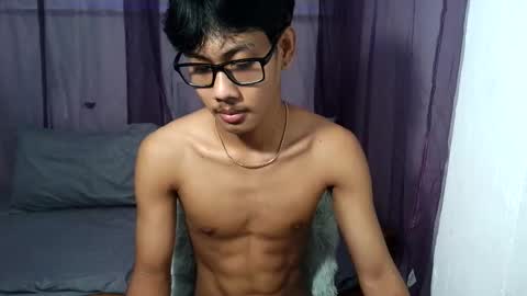 zack212003 online show from November 5, 4:31 pm