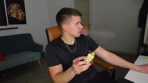ZACK GILLIAN online show from May 12, 8:39 pm