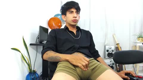 Snapshot of zack_kingg chatting on December 27, 1:11 am Zack King online show from December 27, 1:11 am