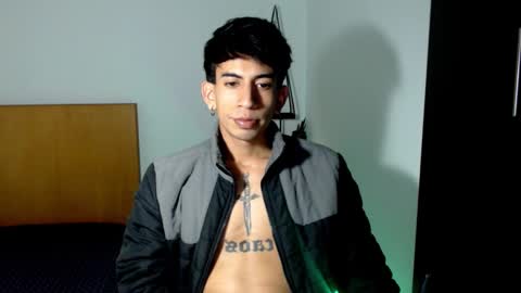 Snapshot of zack_kingg chatting on March 1, 2:48 am Zack King online show from March 1, 2:48 am
