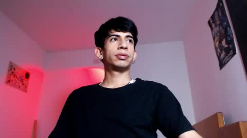 Snapshot of zack_kingg chatting on October 9, 6:35 pm Zack King online show from October 9, 6:35 pm