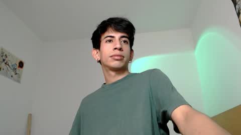 Snapshot of zack_kingg chatting on October 14, 6:37 pm Zack King online show from October 14, 6:37 pm