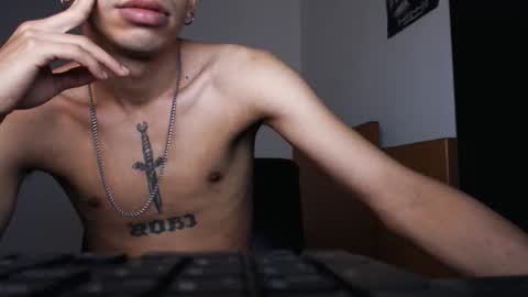 Snapshot of zack_kingg chatting on September 14, 12:18 pm Zack King online show from September 14, 12:18 pm
