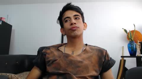 Snapshot of zack_kingg chatting on December 19, 1:51 pm Zack King online show from December 19, 1:51 pm