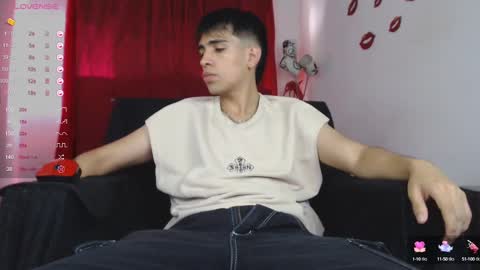 Snapshot of zack_xtreme chatting on December 5, 7:40 pm Xavi online show from December 5, 7:40 pm