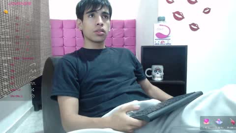 Snapshot of zack_xtreme chatting on January 15, 12:15 pm Xavi online show from January 15, 12:15 pm