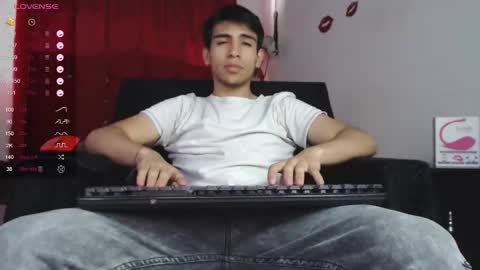 Snapshot of zack_xtreme chatting on December 3, 7:22 pm Xavi online show from December 3, 7:22 pm