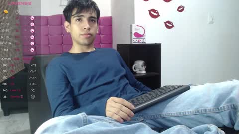 Snapshot of zack_xtreme chatting on January 10, 12:26 pm Xavi online show from January 10, 12:26 pm