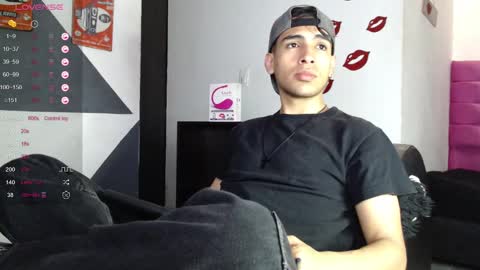 Snapshot of zack_xtreme chatting on February 16, 12:21 pm Xavi online show from February 16, 12:21 pm