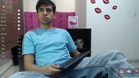 Snapshot of zack_xtreme chatting on January 13, 12:24 pm Xavi online show from January 13, 12:24 pm