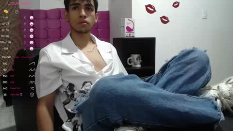 Snapshot of zack_xtreme chatting on December 30, 12:20 pm Xavi online show from December 30, 12:20 pm