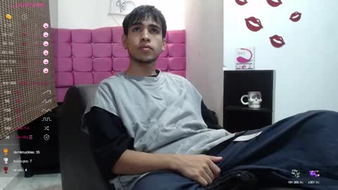 Snapshot of zack_xtreme chatting on December 31, 5:51 pm Xavi online show from December 31, 5:51 pm