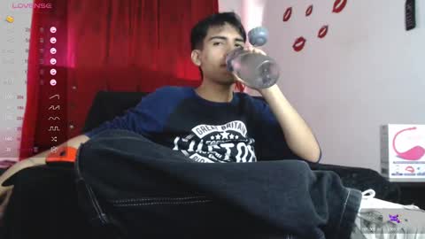 Snapshot of zack_xtreme chatting on December 15, 7:31 pm Xavi online show from December 15, 7:31 pm