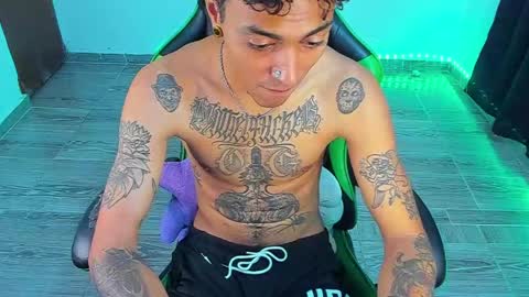 BiG Zafiro online show from May 8, 12:49 pm