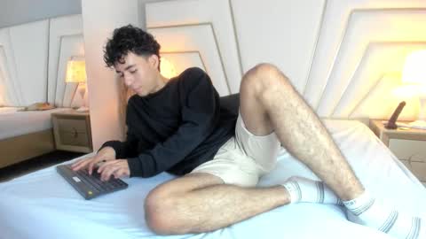 Snapshot of zahir_ashar chatting on October 27, 11:23 am zahir_ashar online show from October 27, 11:23 am